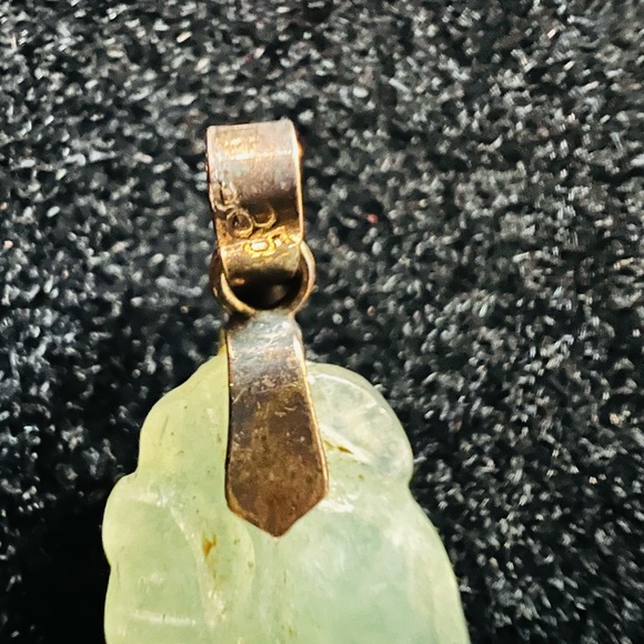 Vintage Carved Jade 14K Yellow Gold Pendant Marked 585 - Picture 9 of 9
